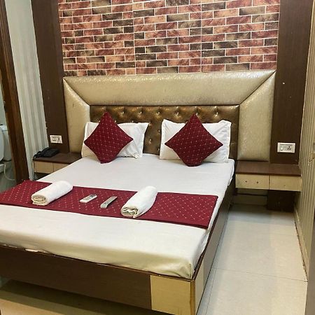 Hotel Robin Amritsar Exterior foto